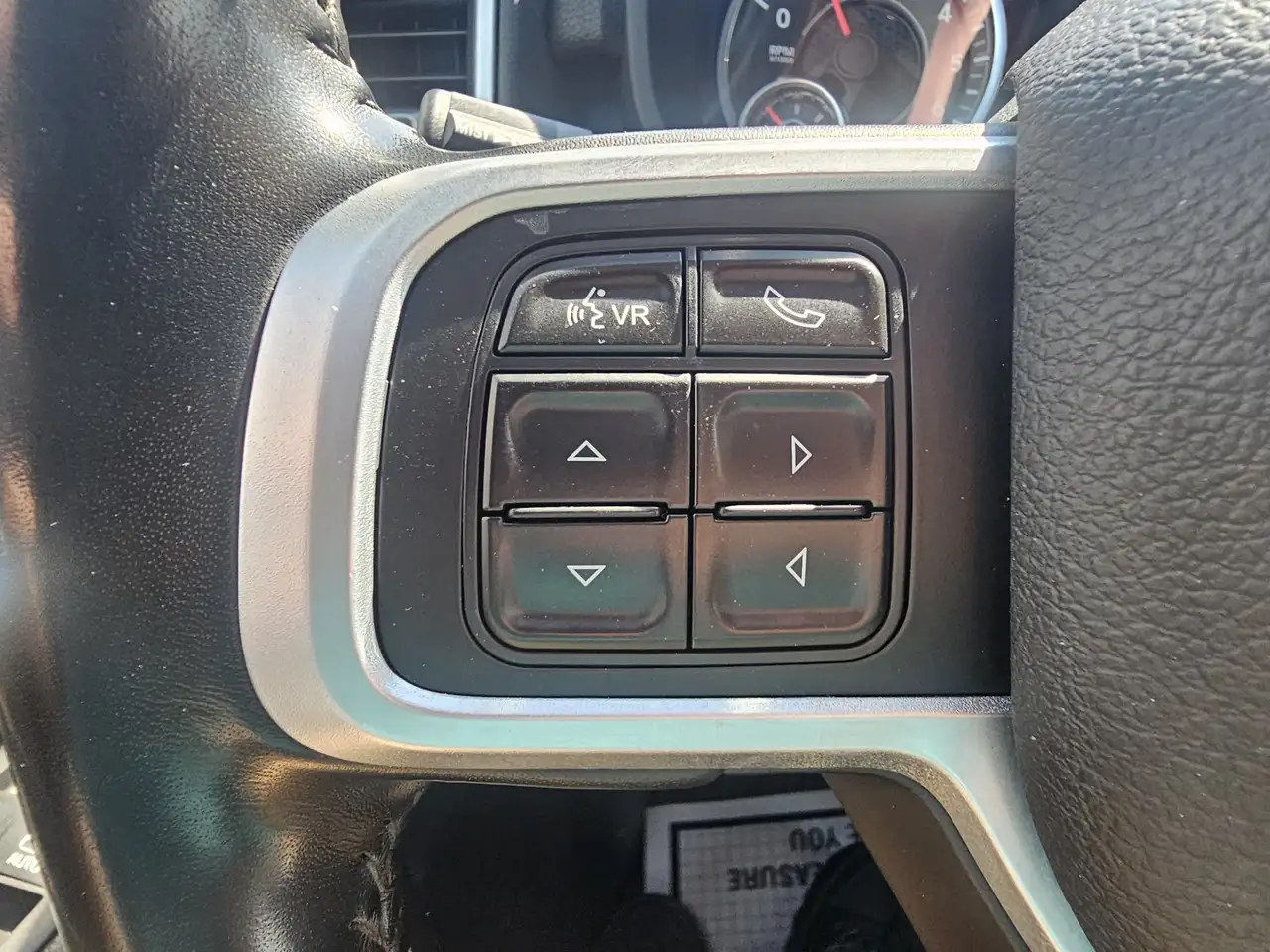 RAM 2500 снимка RAM 2500