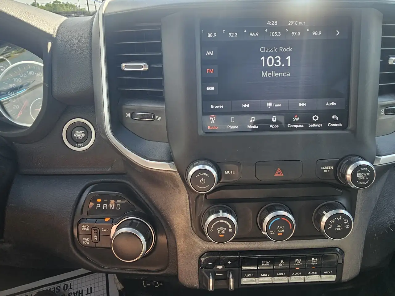 RAM 2500 снимка RAM 2500