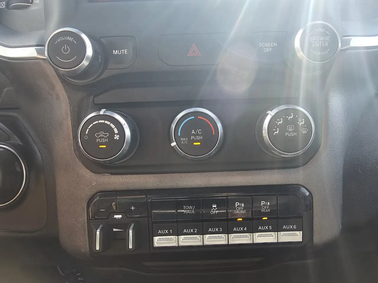 RAM 2500 снимка RAM 2500