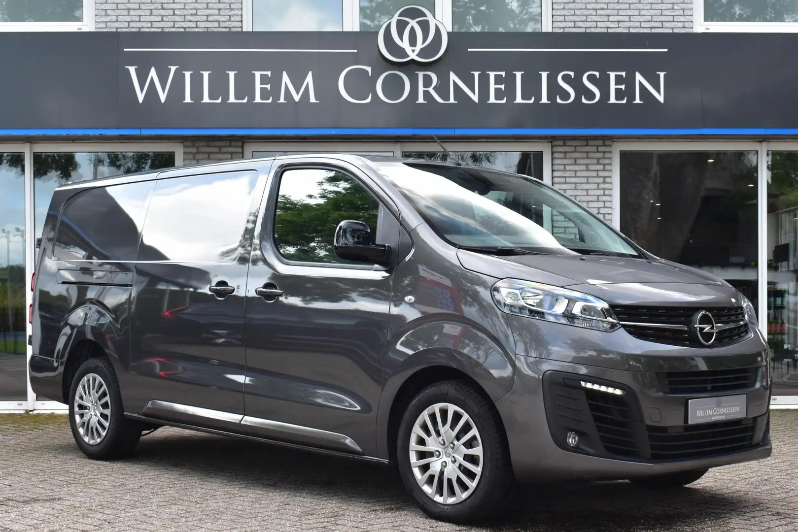 Opel Vivaro 1.5 BlueHDi 100 S&S L3 Navi Airco Bluetooth Betimm Grijs - 1