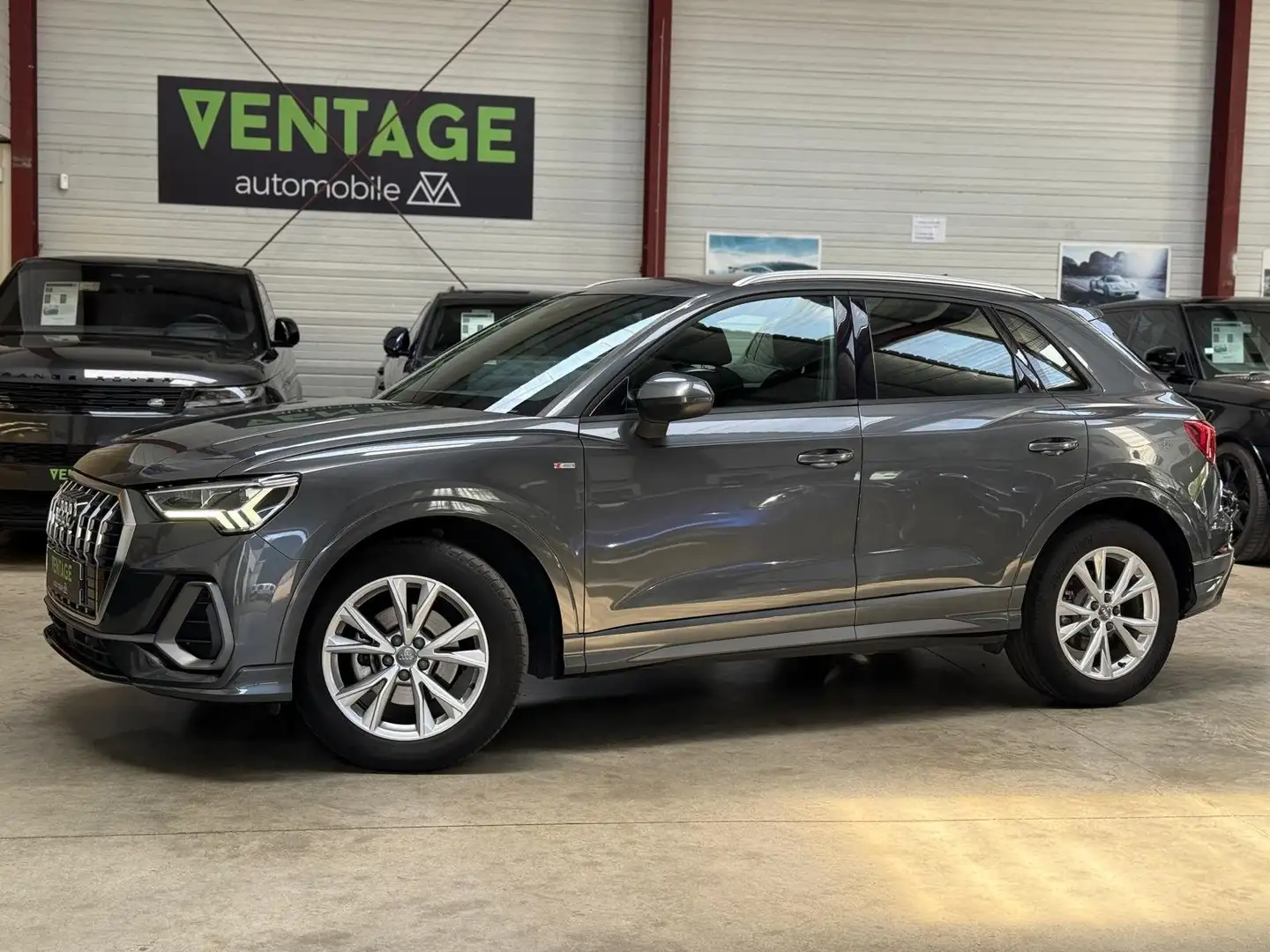 Audi Q3 Q3 35 TFSI 150 ch S tronic 7 S line Gris - 1