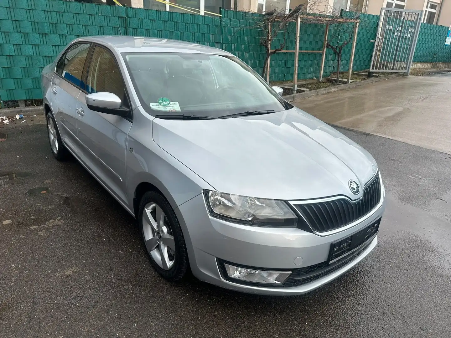 Skoda Rapid/Spaceback 1.4 TSI Elegance*DSG*Klima*PDC*Euro6*Top* Silber - 2