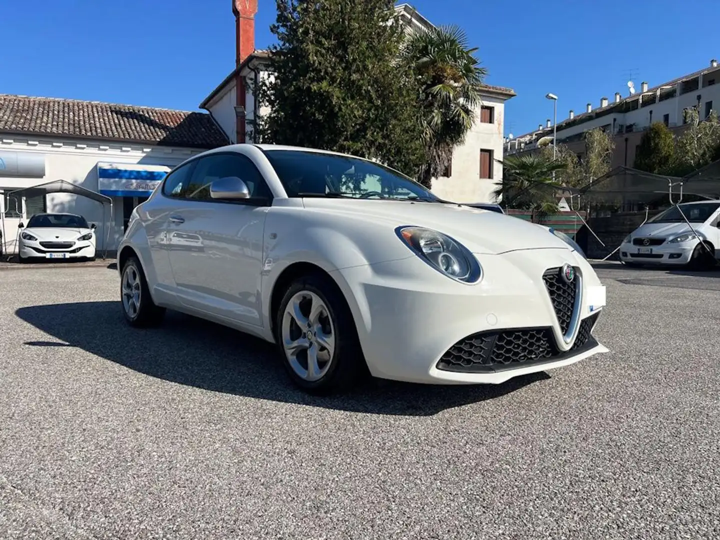 Alfa Romeo MiTo 1.3 JTDm 90 CV S&S Urban AUTO PER NEOPATENTATO Bianco - 1
