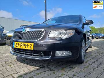 Combi 1.8 TSI Elegance - Airco - Navi - Cruise - S