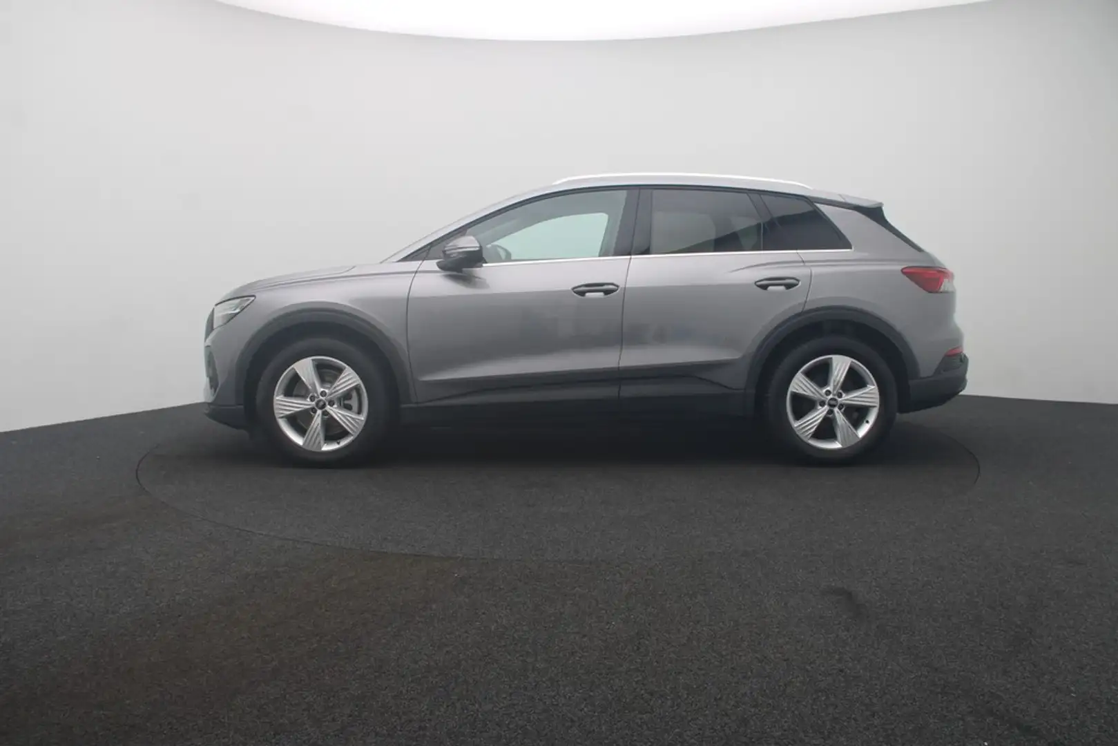 Audi Q4 e-tron 40 e-tron . Matrix Navi AHK Gris - 2