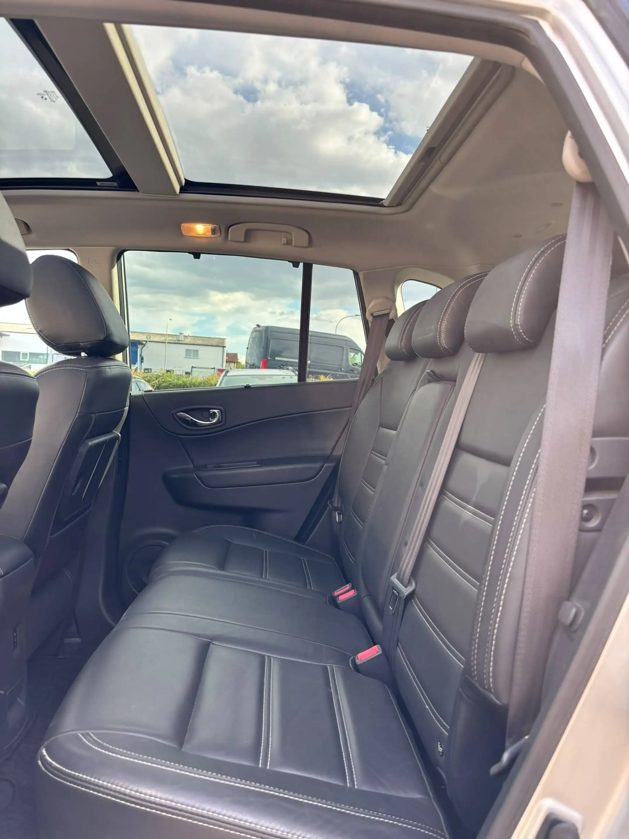 Renault Koleos Night*BOSE*AHK*LEDER*PANO*PDC*ALU*KEYLESS-ENTRY* — photo 14