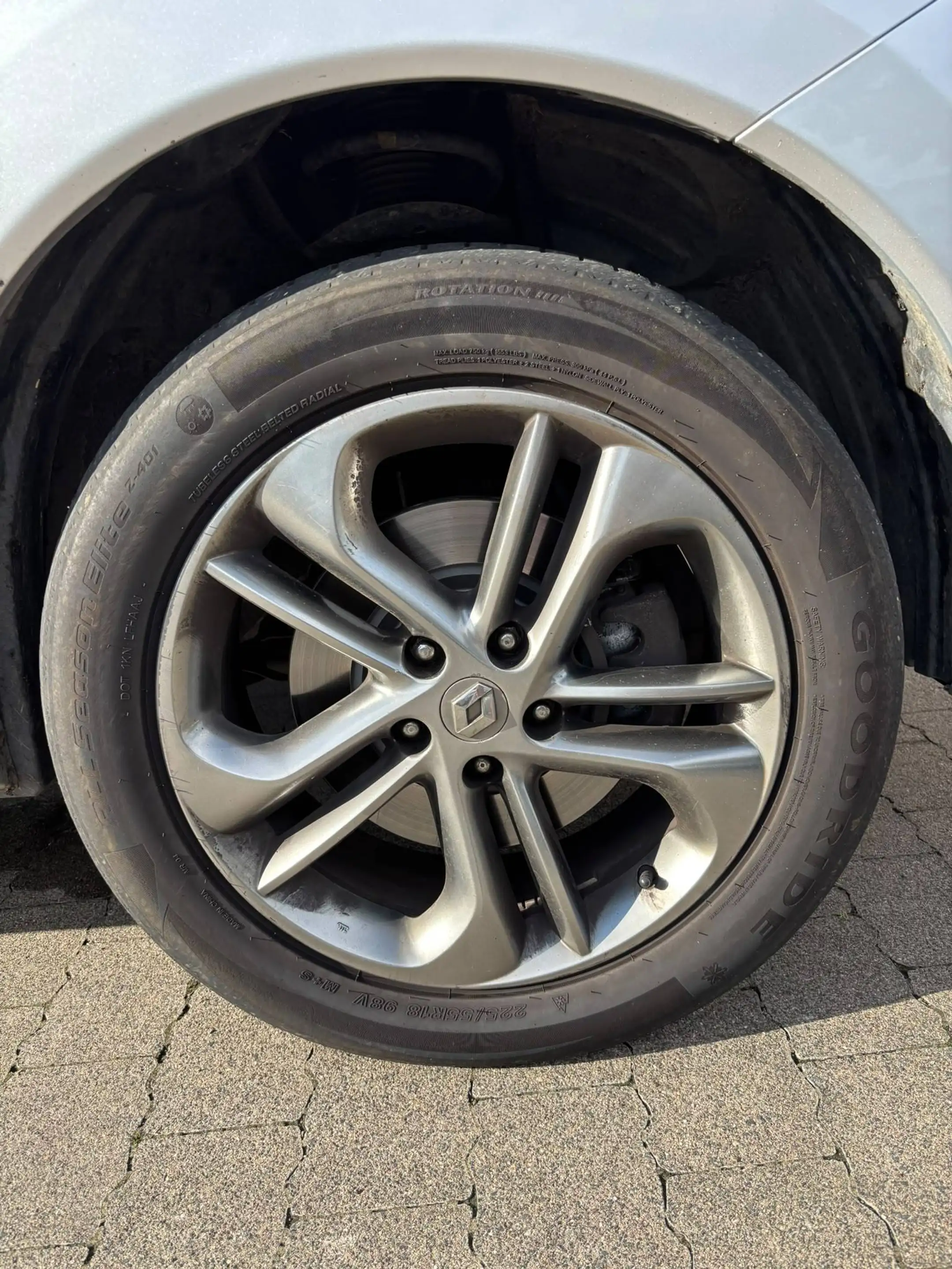 Renault Koleos Night*BOSE*AHK*LEDER*PANO*PDC*ALU*KEYLESS-ENTRY* — photo 9