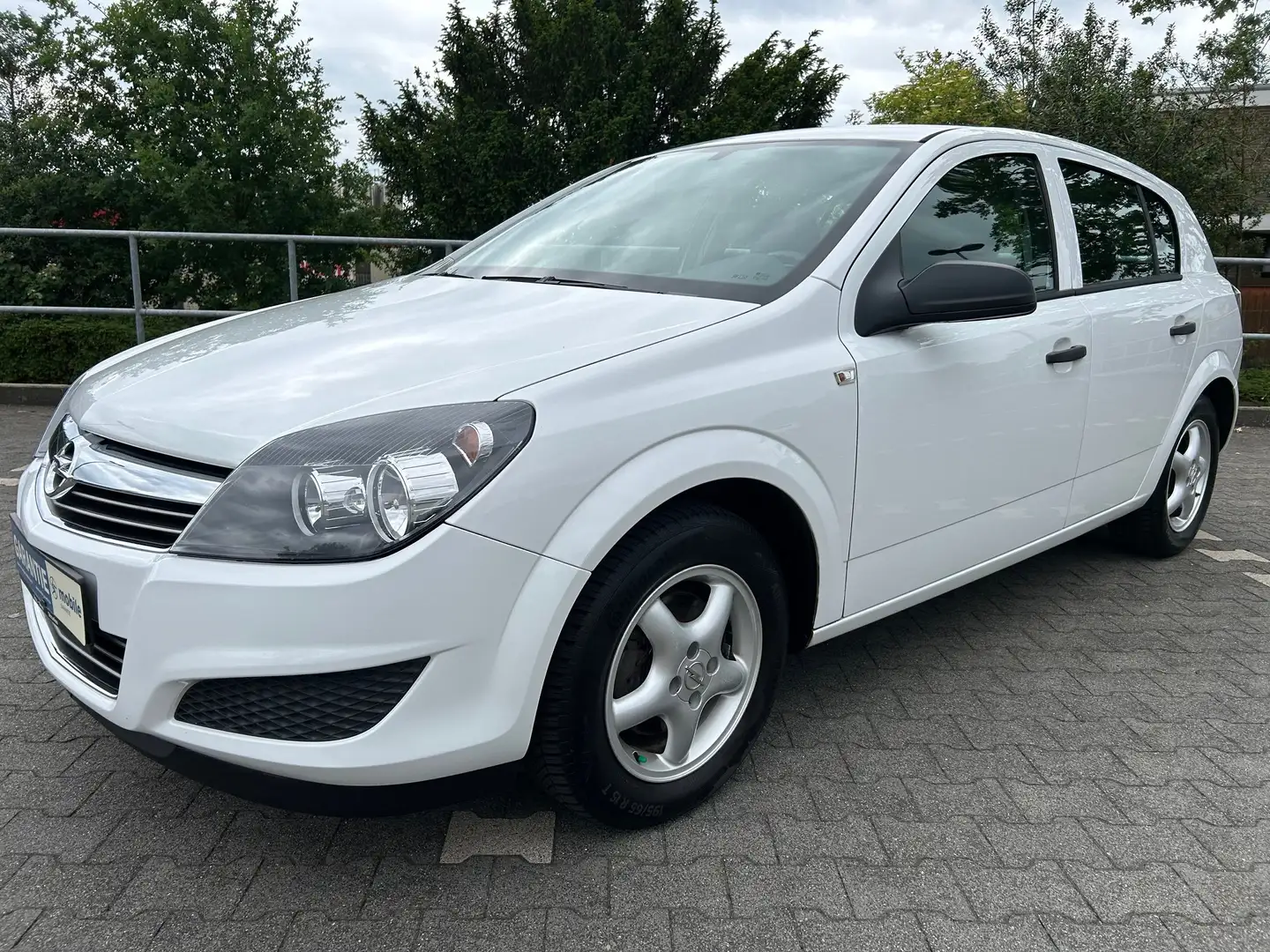 Opel Astra Edition*KLIMA*KOMPLETT ÜBERHOLTER MOTOR NULL KM Weiß - 1