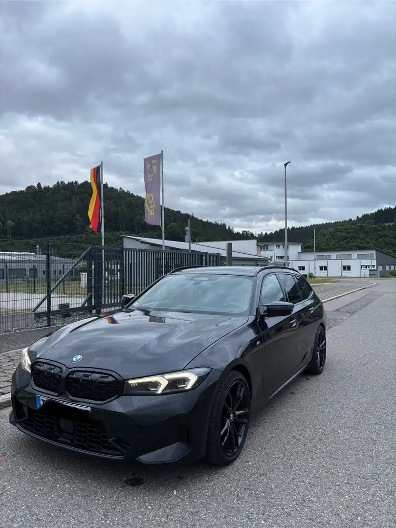 BMW 340 M340i Touring xDrive VOLLAUSTATTUNG - 2