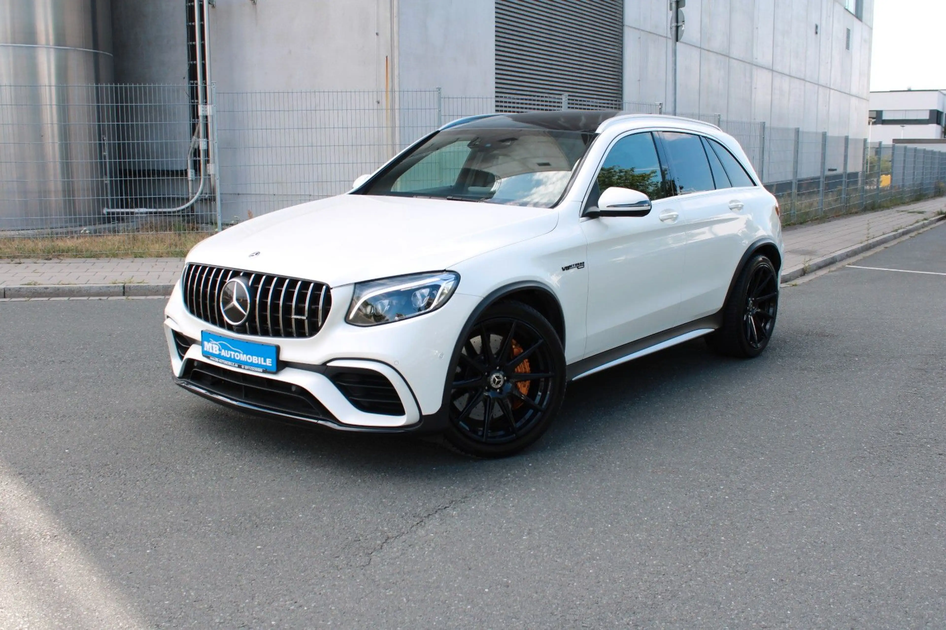 Mercedes-Benz GLC 63 AMG GLC 63S AMG 4Matic Burmester Pano AHK 21"