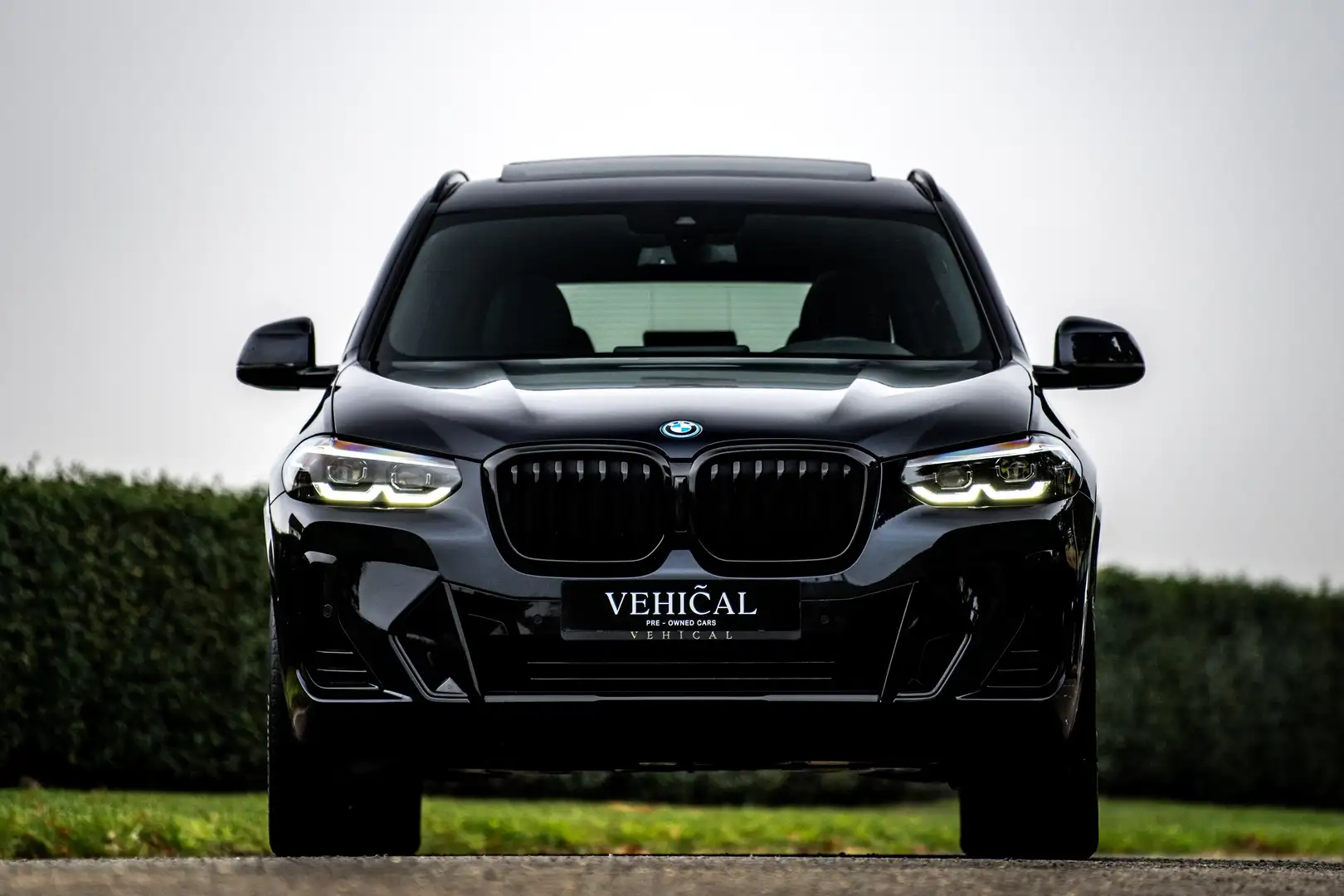 BMW X3 xDrive30e M SPORT | PANO | CAMERA | HiFi | CARPLAY Zwart - 2
