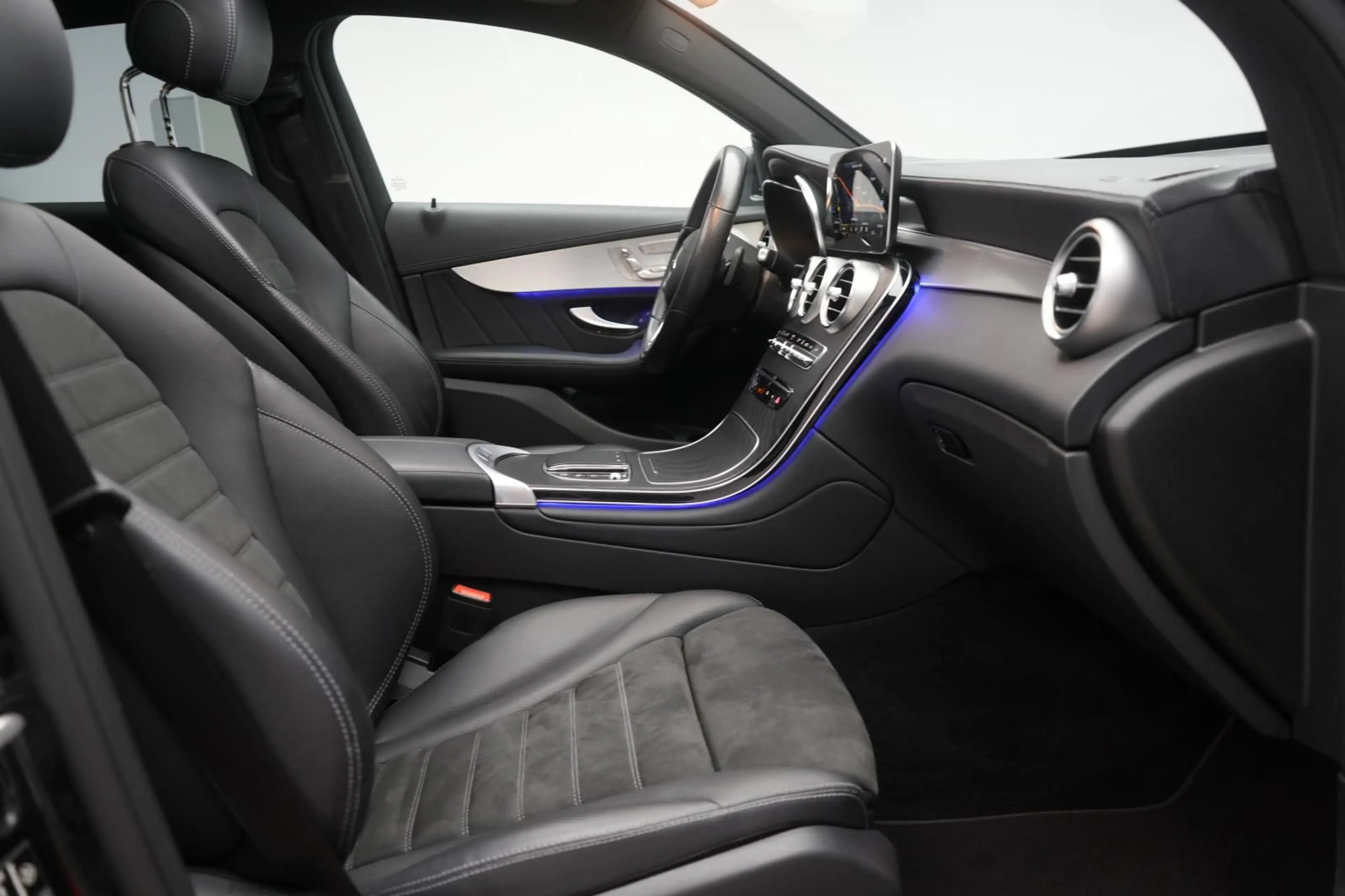 Mercedes-Benz GLC 400 4Matic 9G-Tronic AMG Distronic/Kamera/Bu — photo 6
