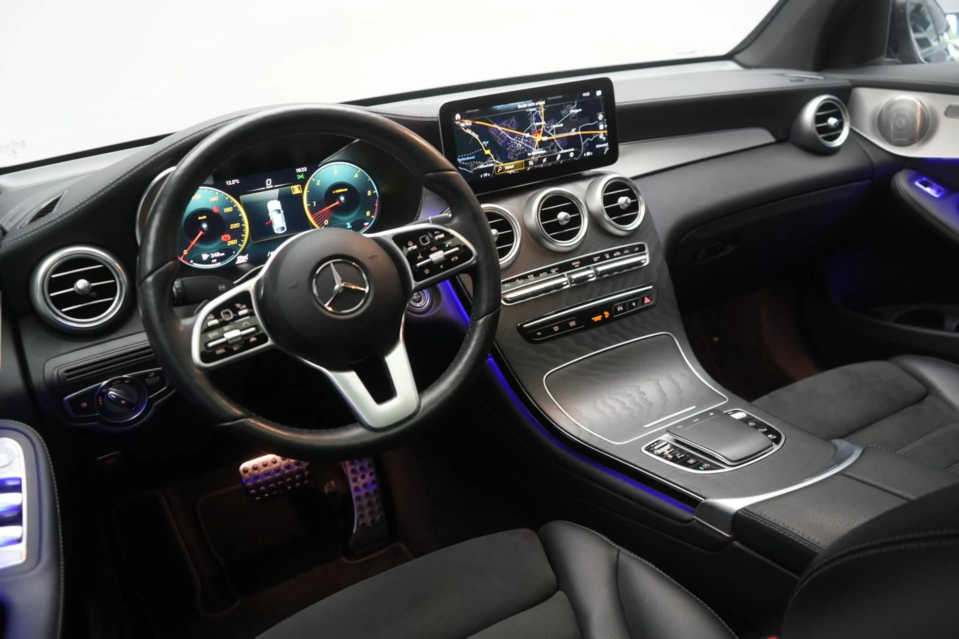 Mercedes-Benz GLC 400 4Matic 9G-Tronic AMG Distronic/Kamera/Bu — photo 13