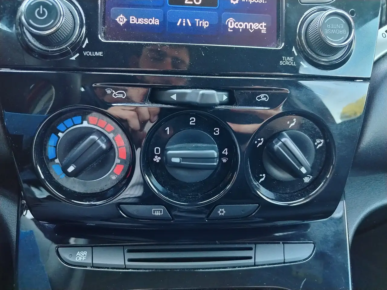 Lancia Ypsilon 2021 — фото 14