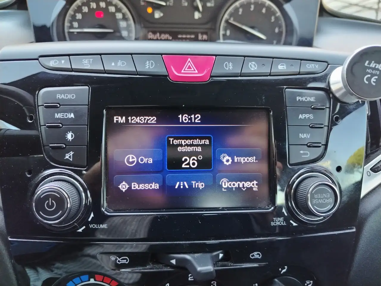 Lancia Ypsilon 2021 — фото 12