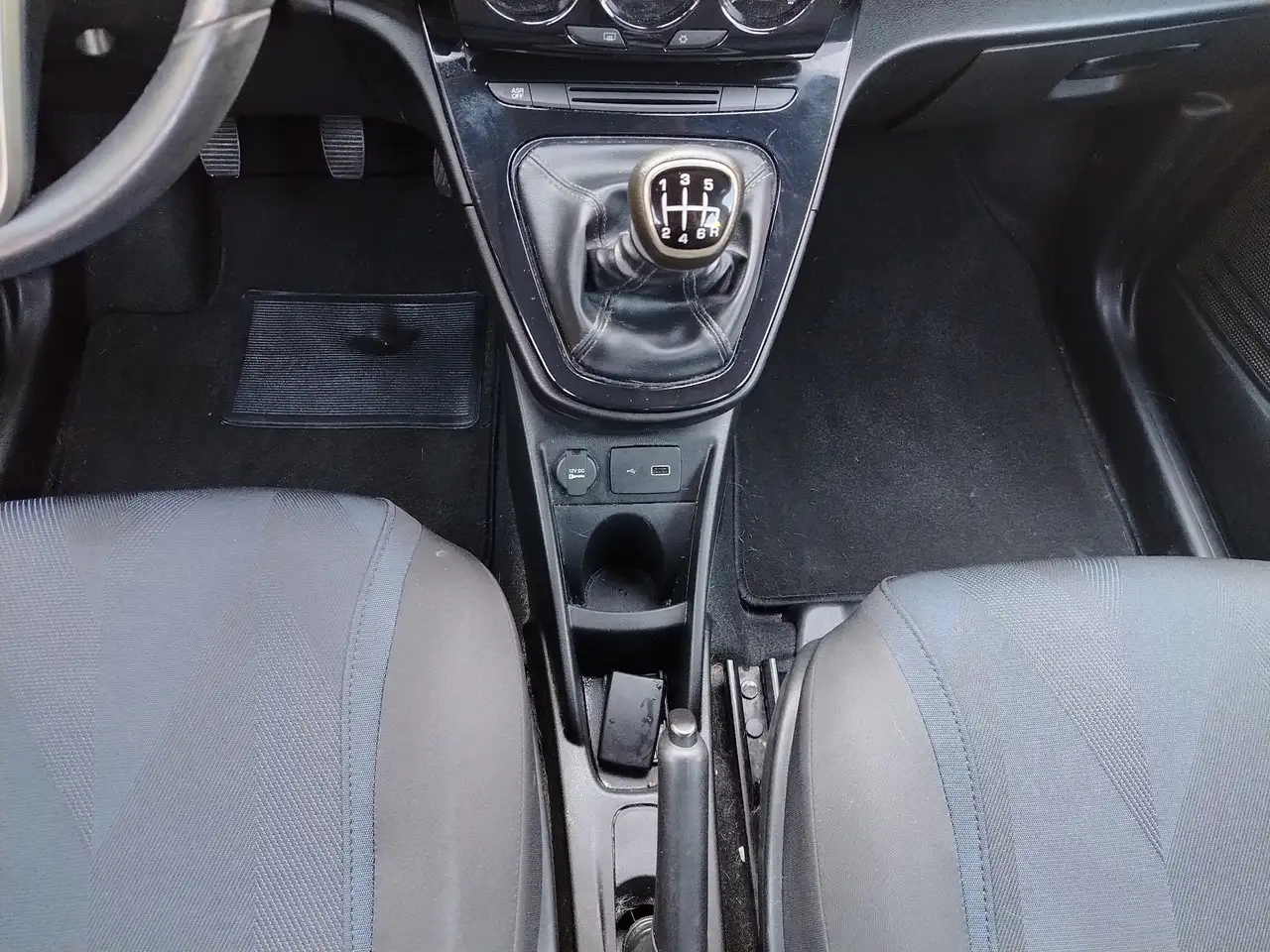 Lancia Ypsilon 2021 — фото 15