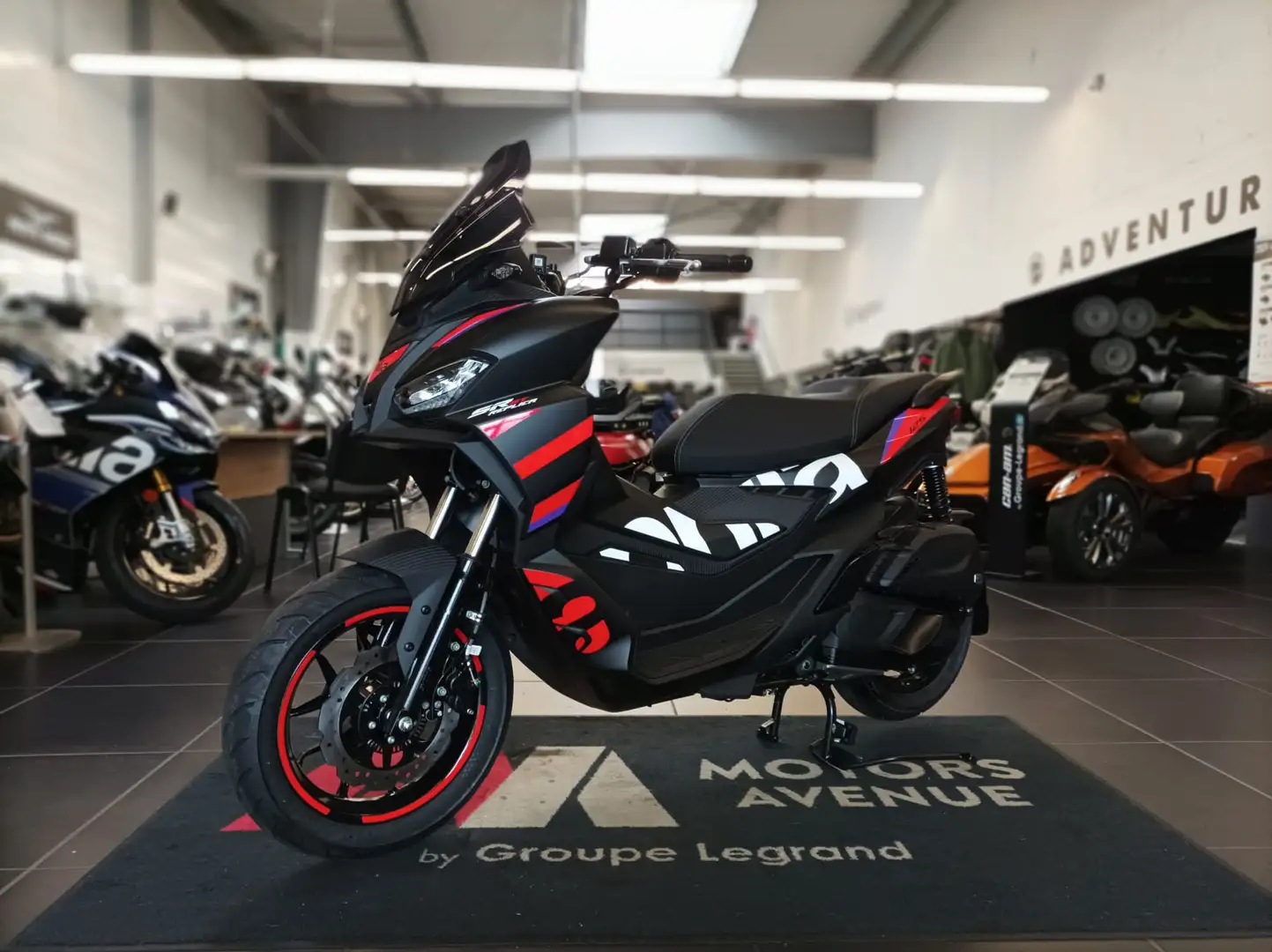 Aprilia SR GT 125 Noir - 1