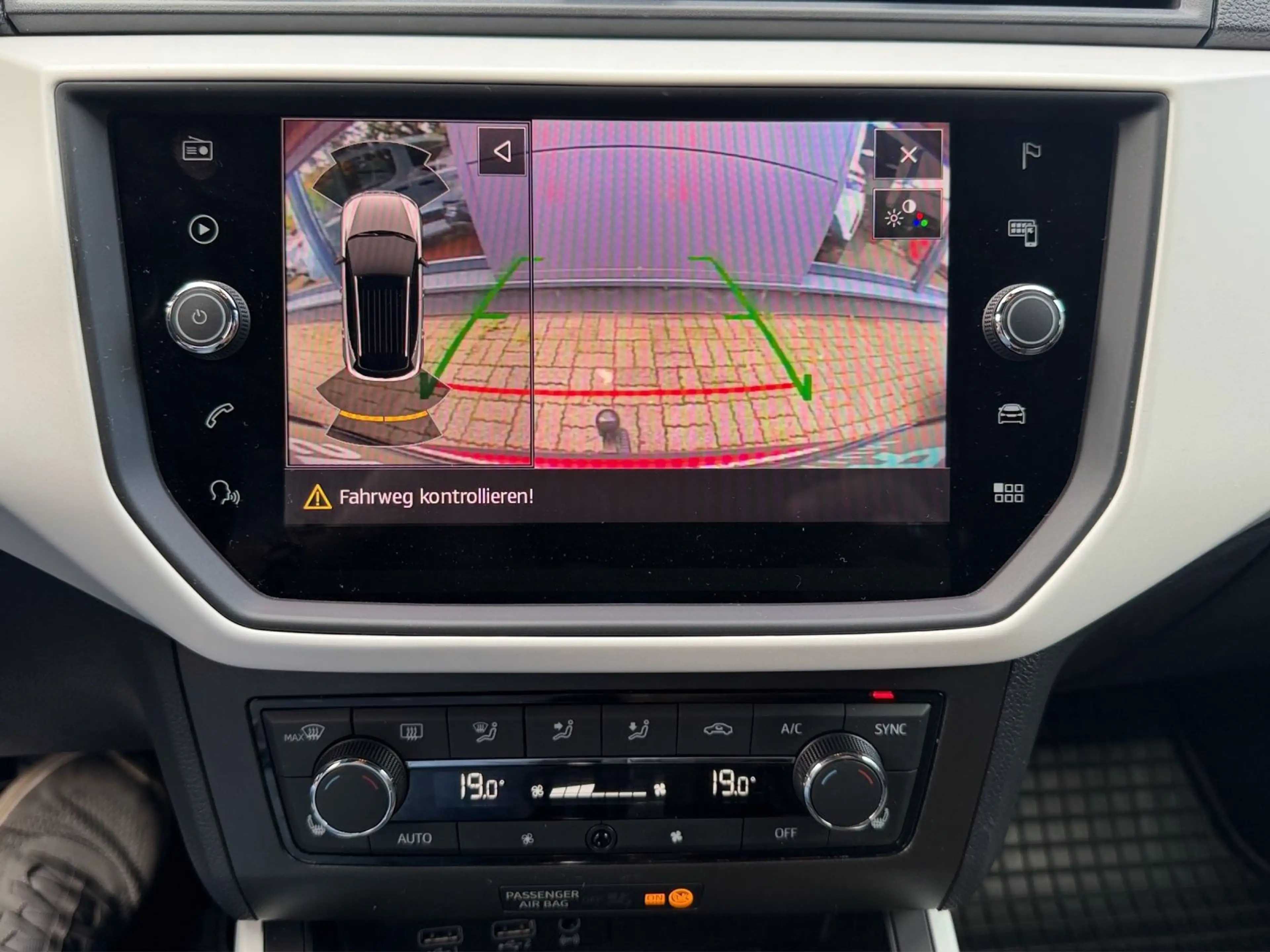 SEAT Arona Xcellence 1.0 TSI*AHK*LED*SHZ*CARPLAY*8-FA — photo 14