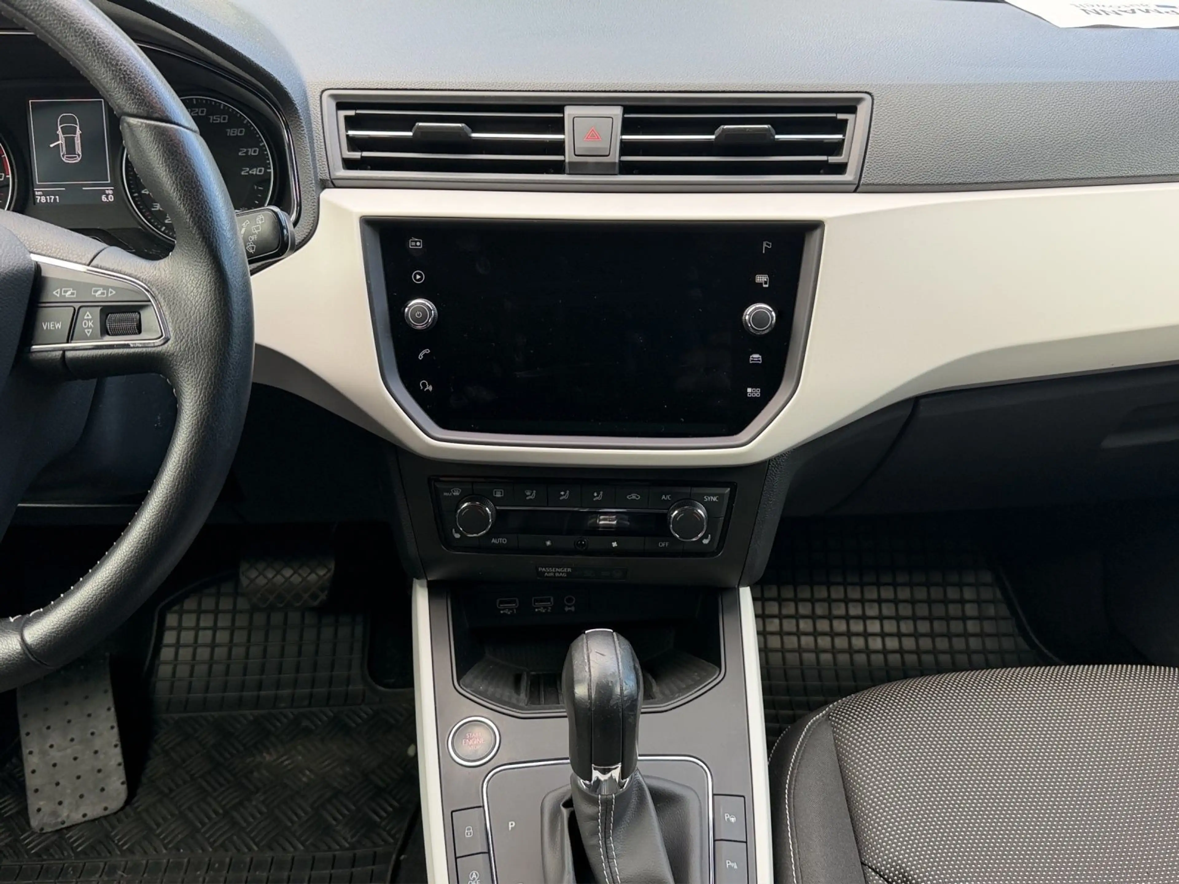 SEAT Arona Xcellence 1.0 TSI*AHK*LED*SHZ*CARPLAY*8-FA — photo 13