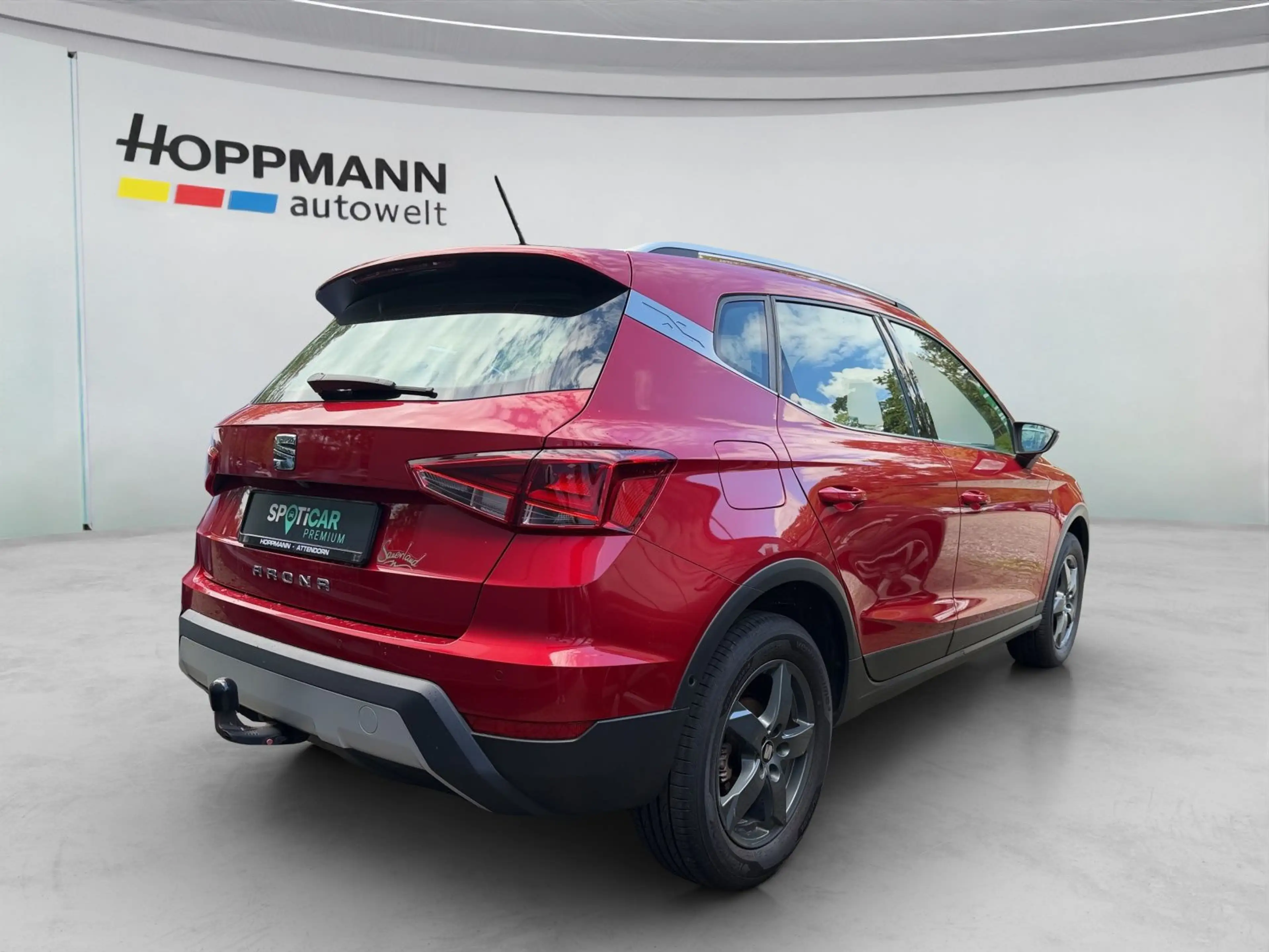 SEAT Arona Xcellence 1.0 TSI*AHK*LED*SHZ*CARPLAY*8-FA — photo 4