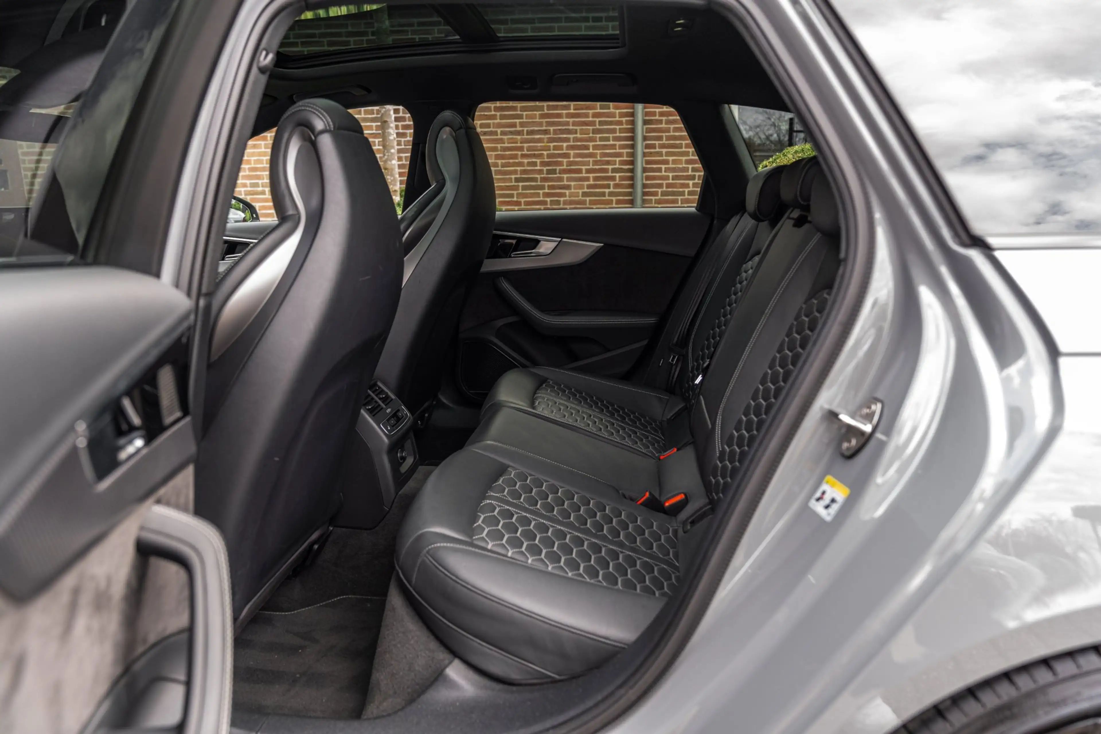 Audi RS4 Avant 2.9 TFSI Quattro | Keramisch | ACC | Carbon — photo 12