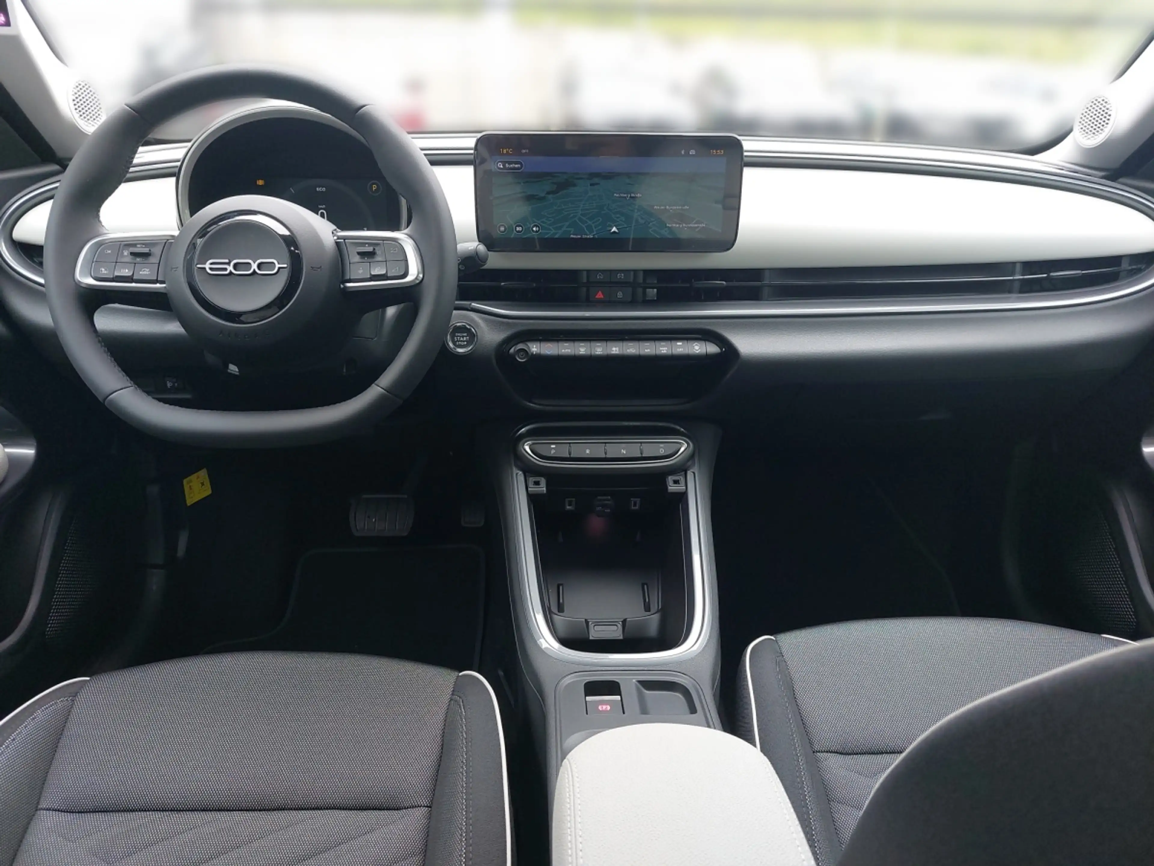 Fiat 600 Hybrid La Prima — photo 4