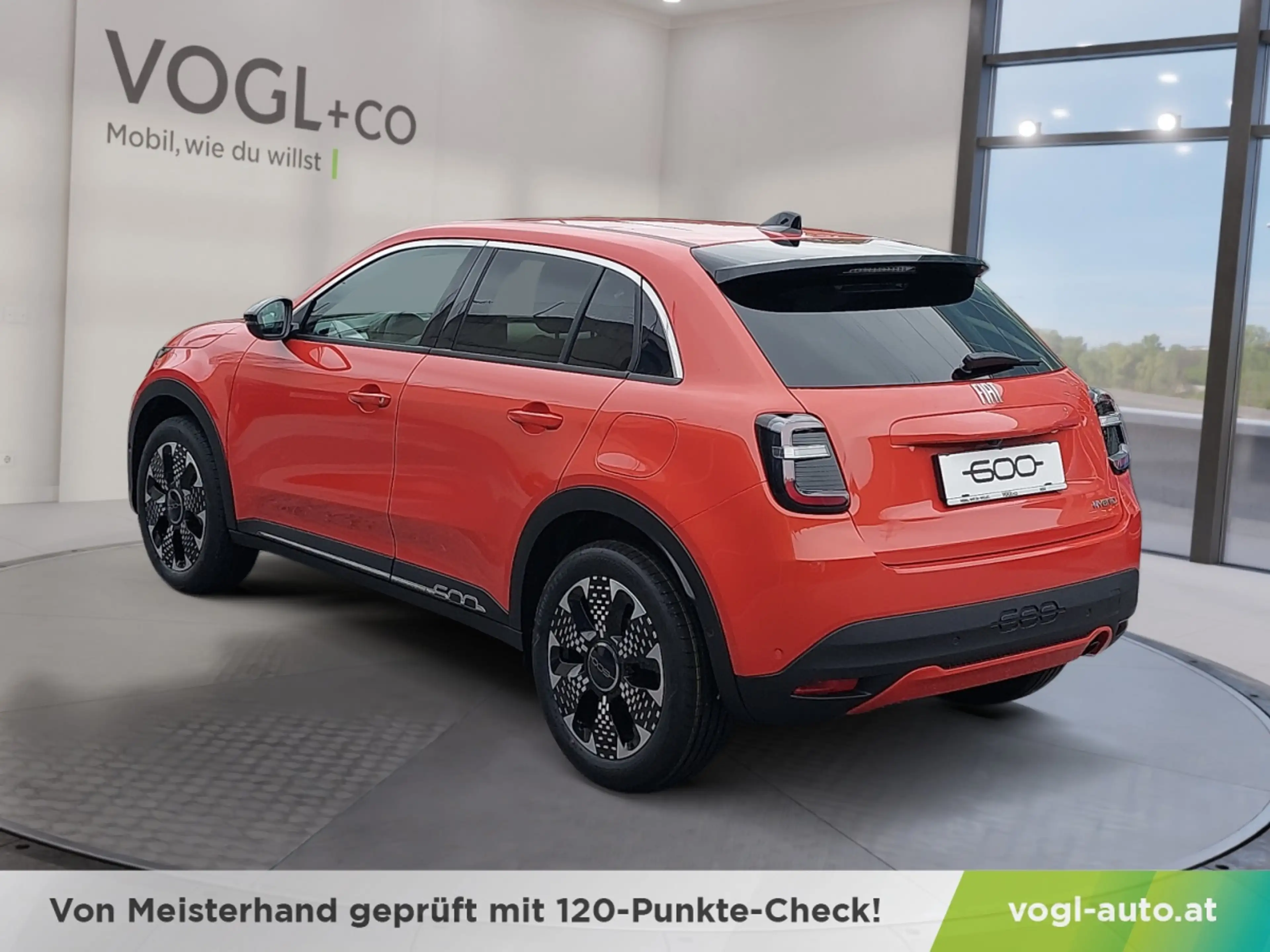 Fiat 600 Hybrid La Prima — photo 3