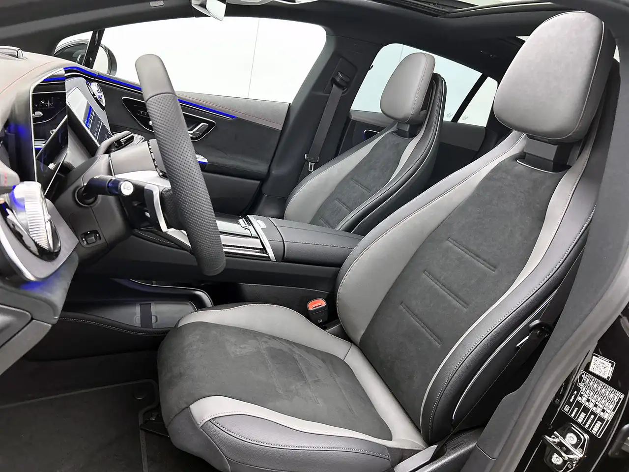 Mercedes-Benz EQE 300 2026