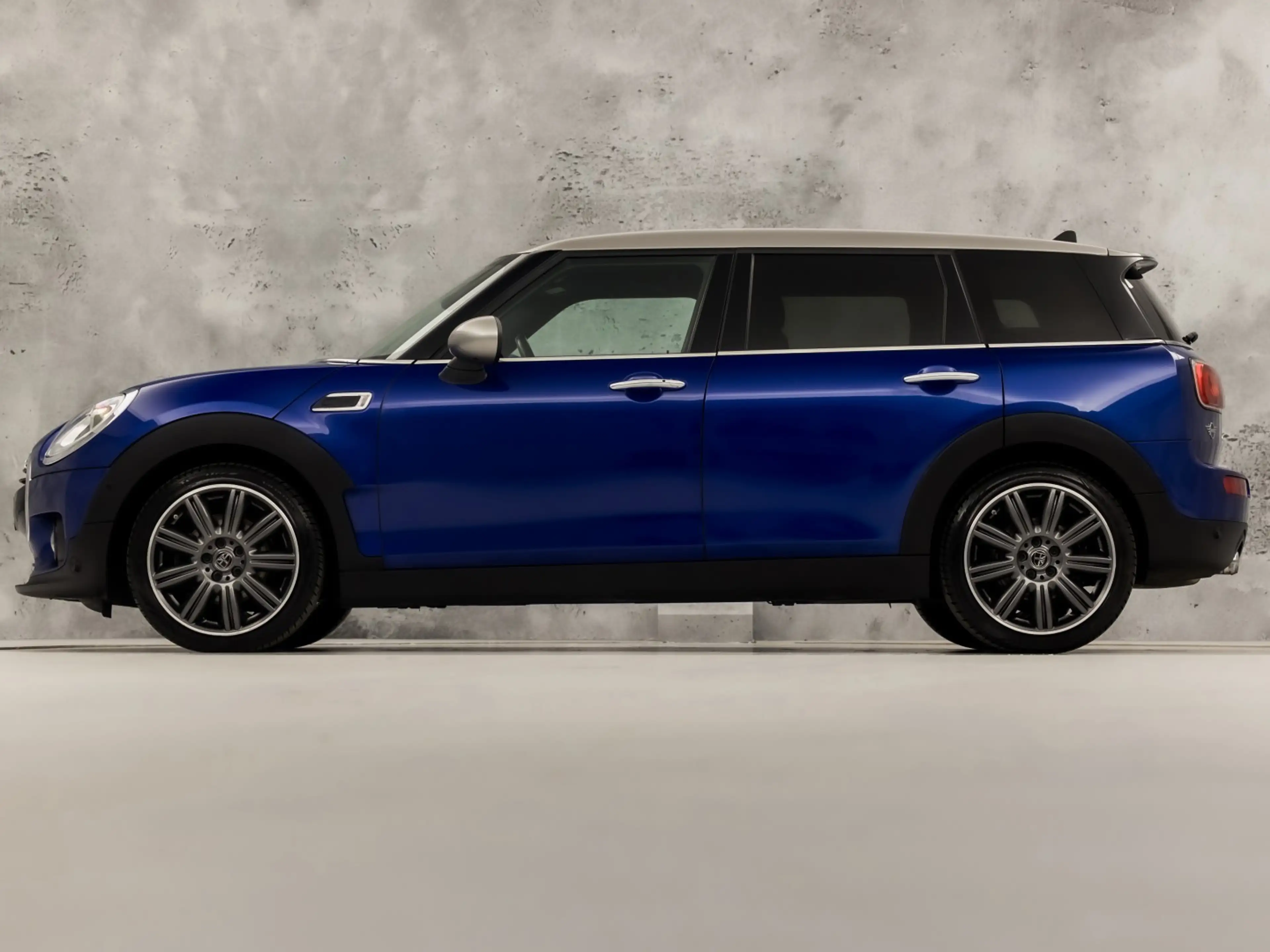 MINI Cooper Clubman 1.5 Chili Automaat (GROOT NAVI, CLIMATE, STOELVERW — photo 2