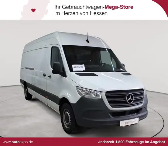 Mercedes-Benz Sprinter main image