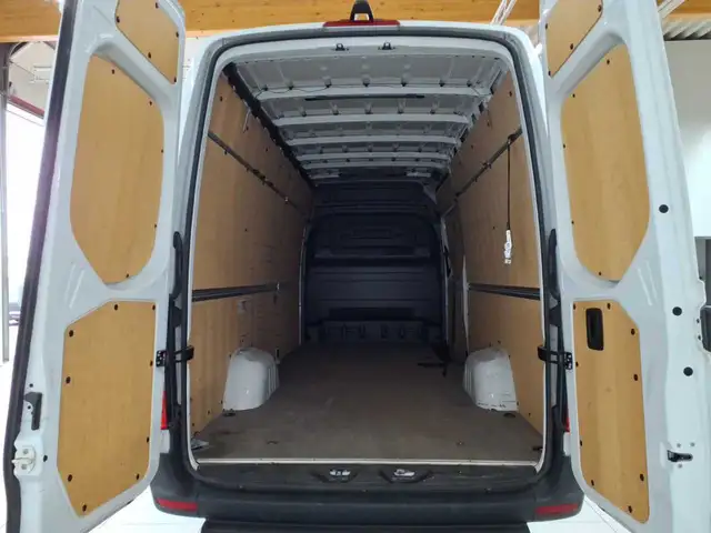 Mercedes-Benz Sprinter view 10
