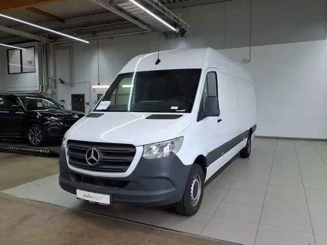 Mercedes-Benz Sprinter view 7