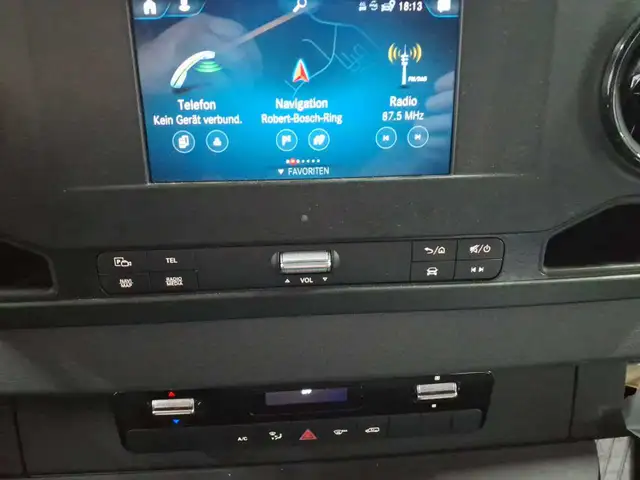 Mercedes-Benz Sprinter view 14