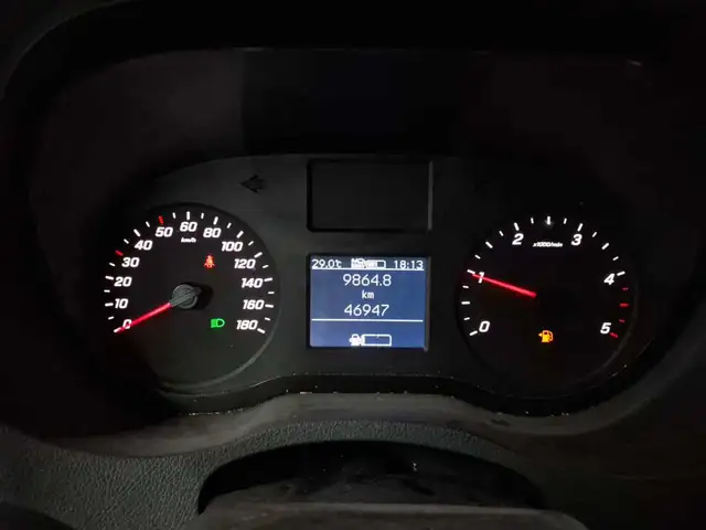 Mercedes-Benz Sprinter view 15