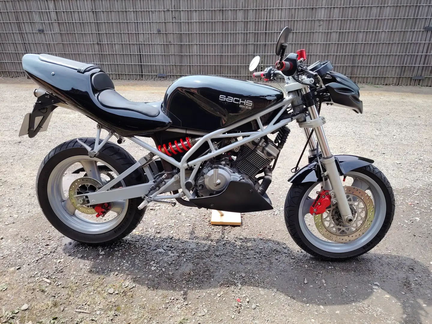 Sachs/SFM XTC 125 4T Schwarz - 1