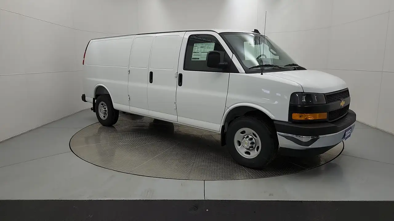 Chevrolet Express 2500 photo Chevrolet Express 2500