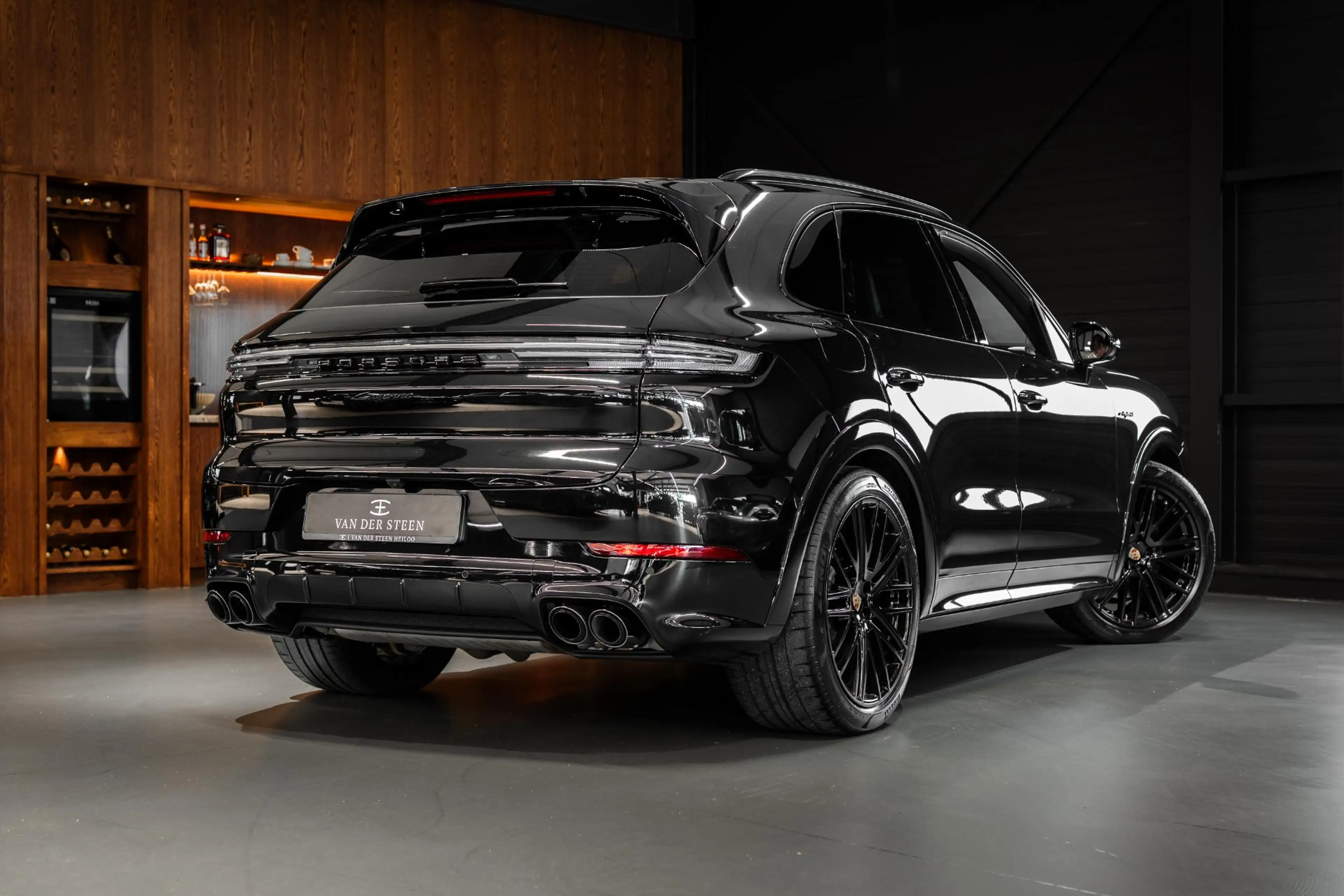Porsche Cayenne 3.0 E-Hybrid Sportdesign | 1e Eigenaar | TV Scherm — photo 2