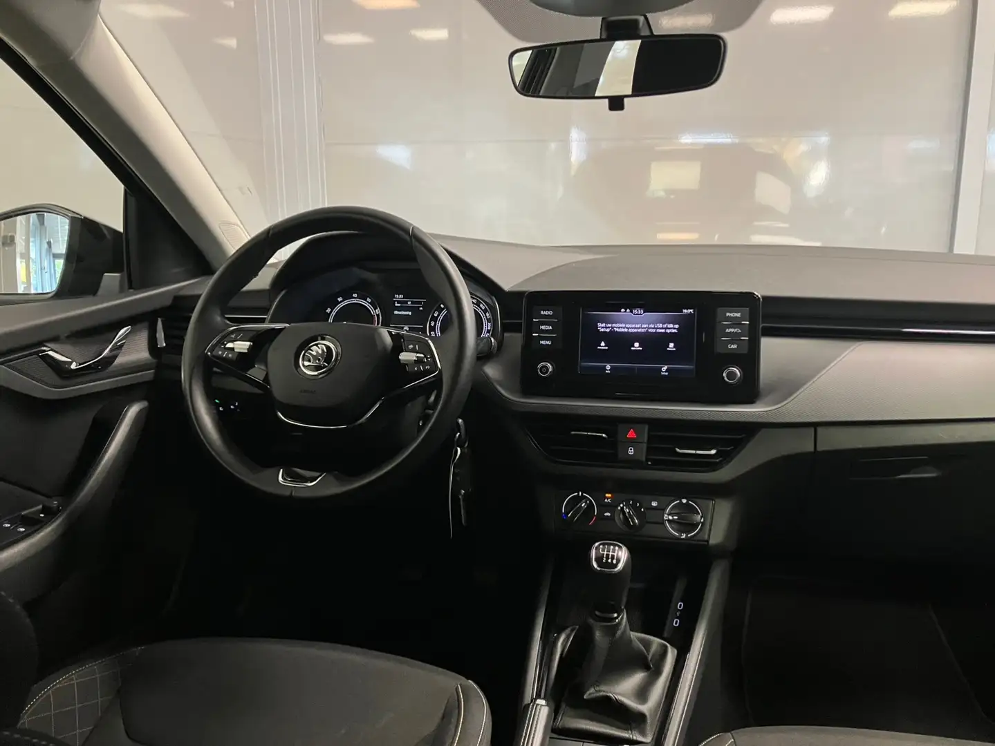 Skoda Scala Ambition 1.0 TSi | Apple Carplay | Zwart - 2
