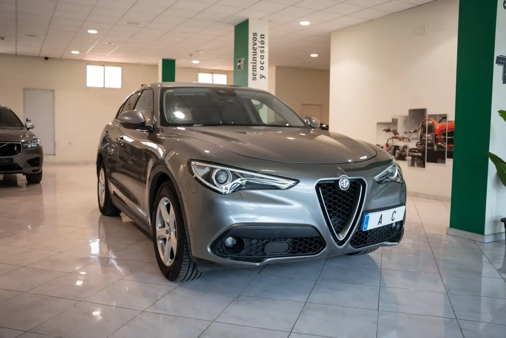 Alfa Romeo Stelvio 2.2 Super AWD Aut. 180 Gris - 1