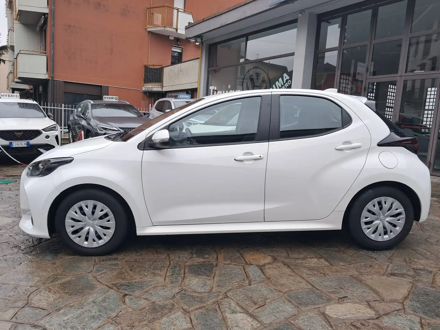 Toyota Yaris Yaris IV 2020 1.5h Business Bianco - 2