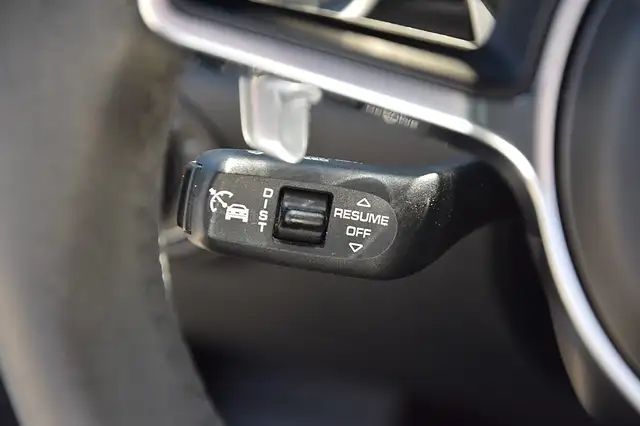 Porsche Cayenne view 12