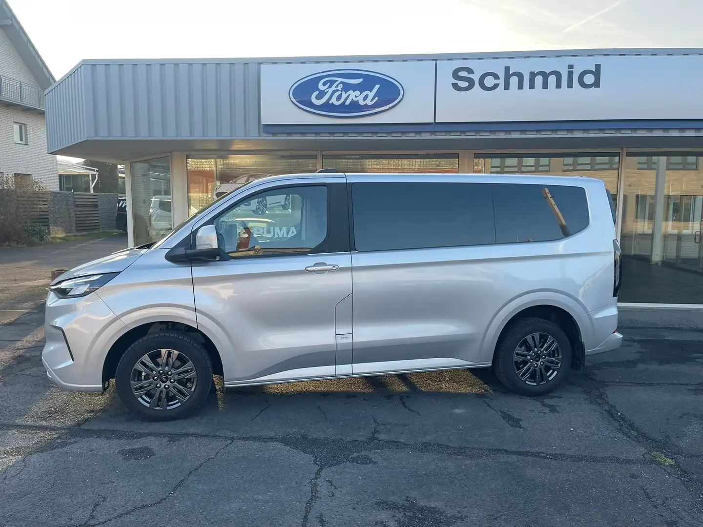 Ford Tourneo Custom 320 L1 Tourneo Titanium FWD Argent - 2
