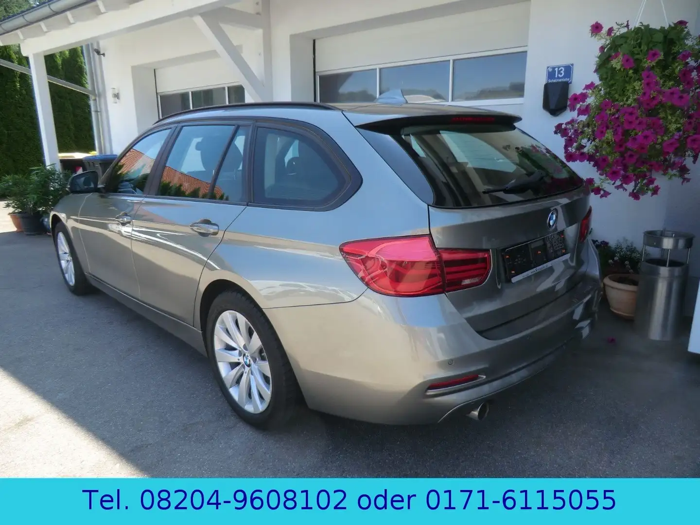 BMW 318 i Touring Aut. Navi/8-fach Alu/e.Sitze Memory Grijs - 2