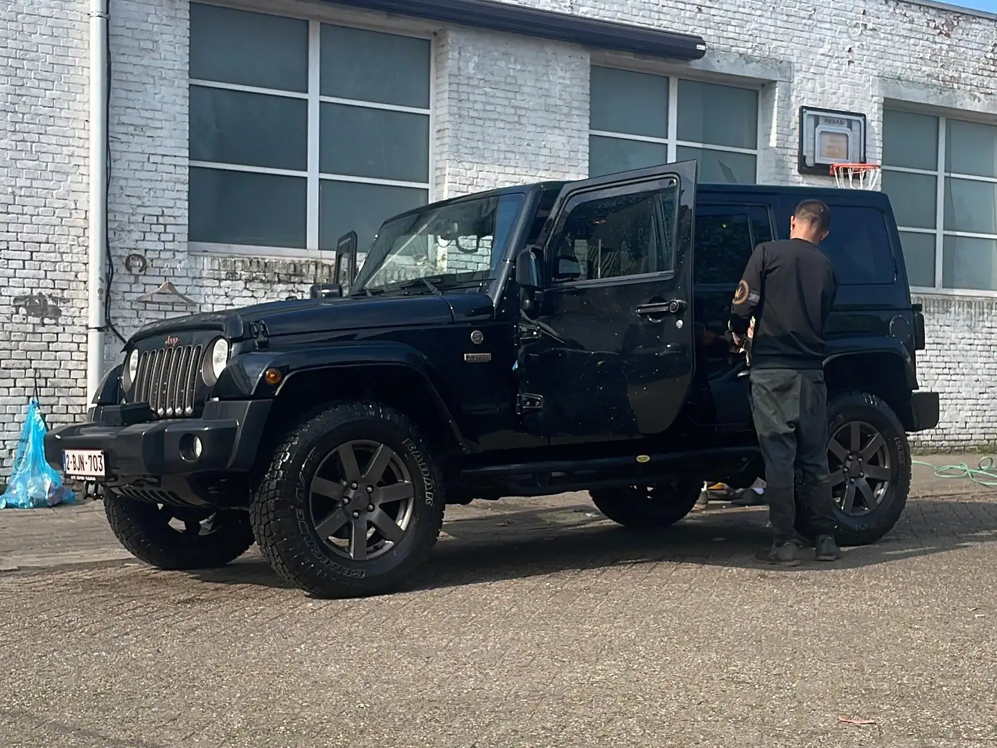 Jeep Wrangler Lichte vracht Hard-Top 2.8 CRD 75th Anniversary Zwart - 2