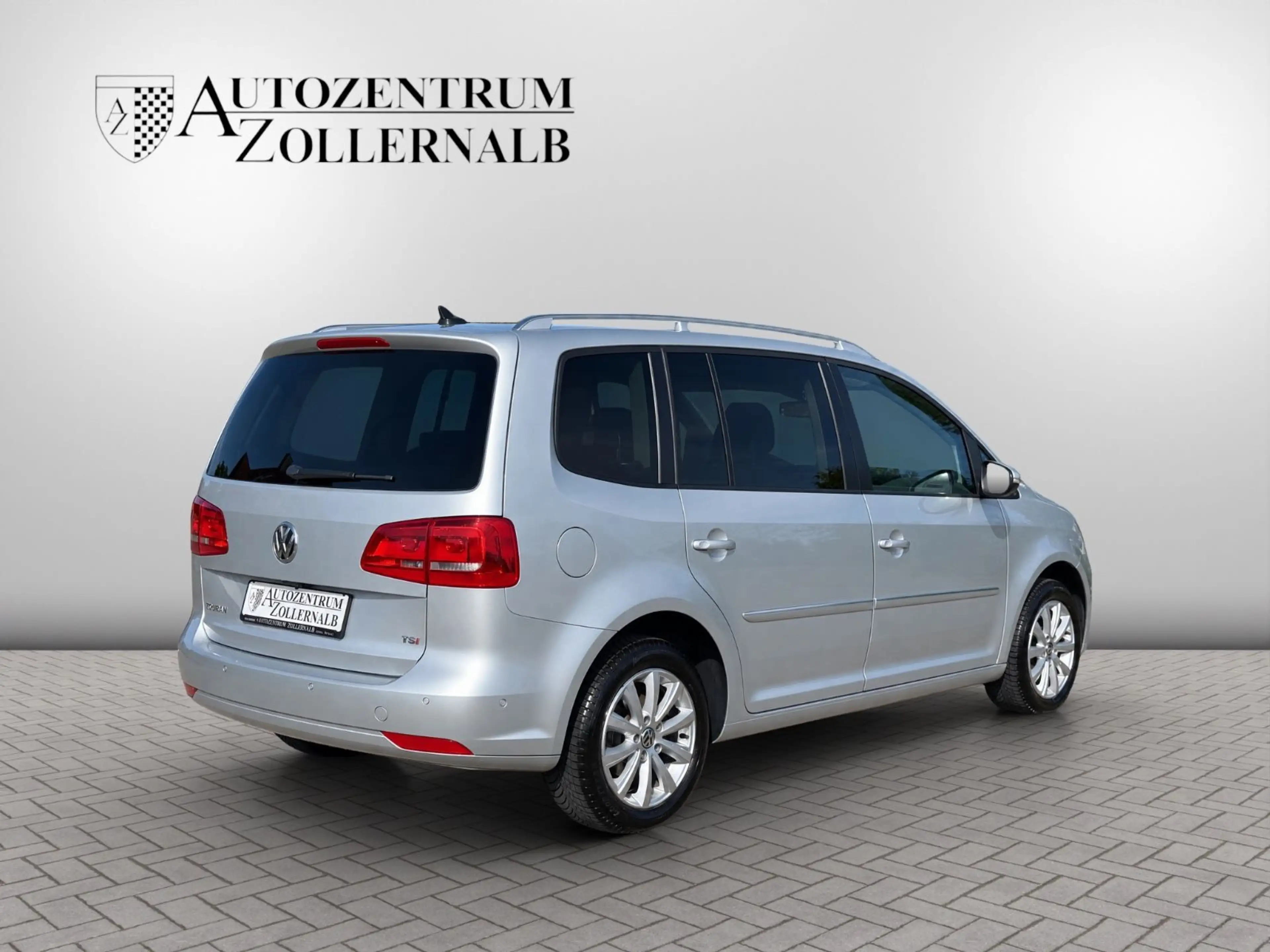 Volkswagen Touran 1.4 TSI DSG Highline *1.HAND*LEDER*RCAM* — photo 6