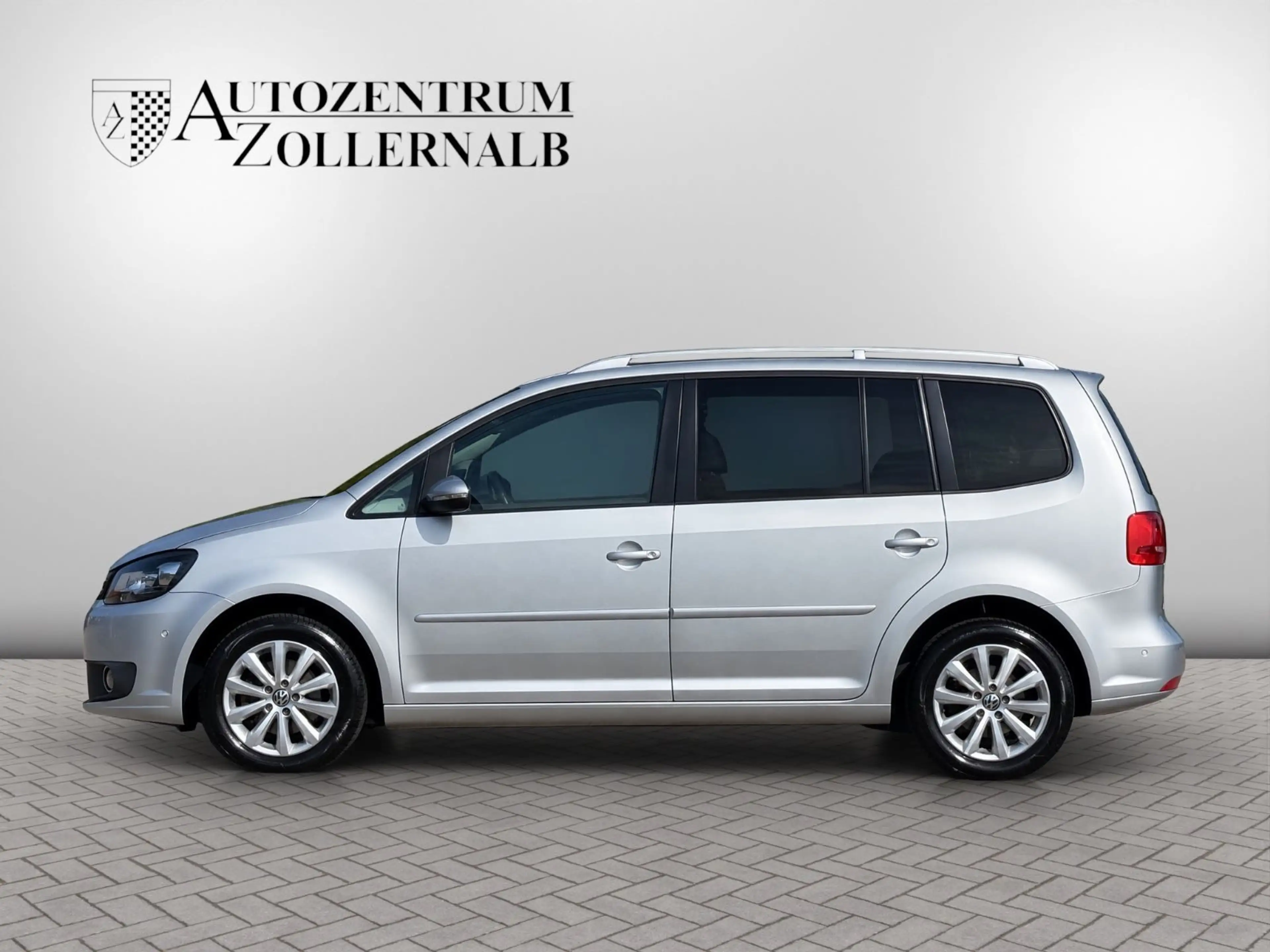 Volkswagen Touran 1.4 TSI DSG Highline *1.HAND*LEDER*RCAM* — photo 3