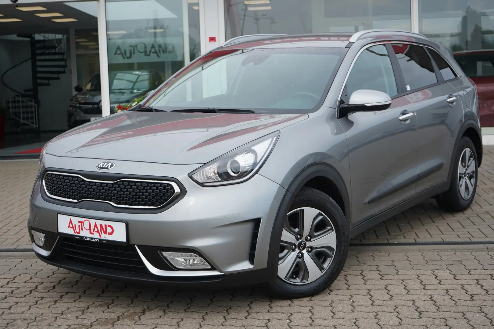Kia Niro 1.6 Vision Klimaaut. Navi Sitzheizung PDC Grau - 2