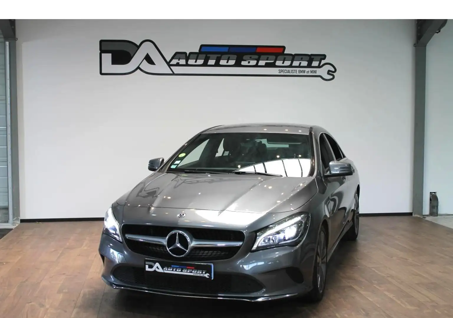 Mercedes-Benz CLA 180 CLA 180 d - BV 7G-DCT  BERLINE- BM 117 Sensation P Gris - 1