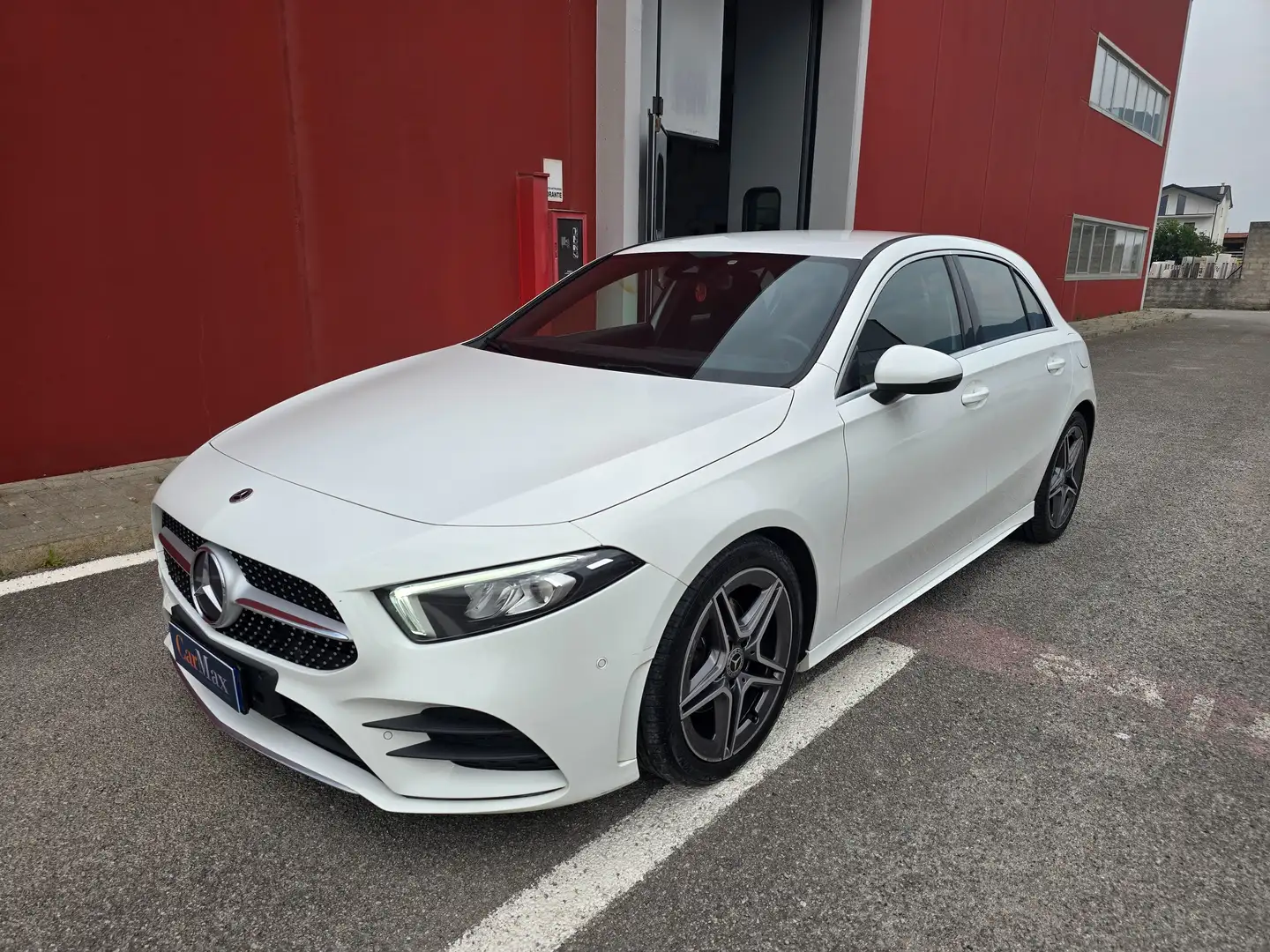 Mercedes-Benz A 180 d 115CV Auto **Premium AMG** Bianco - 1