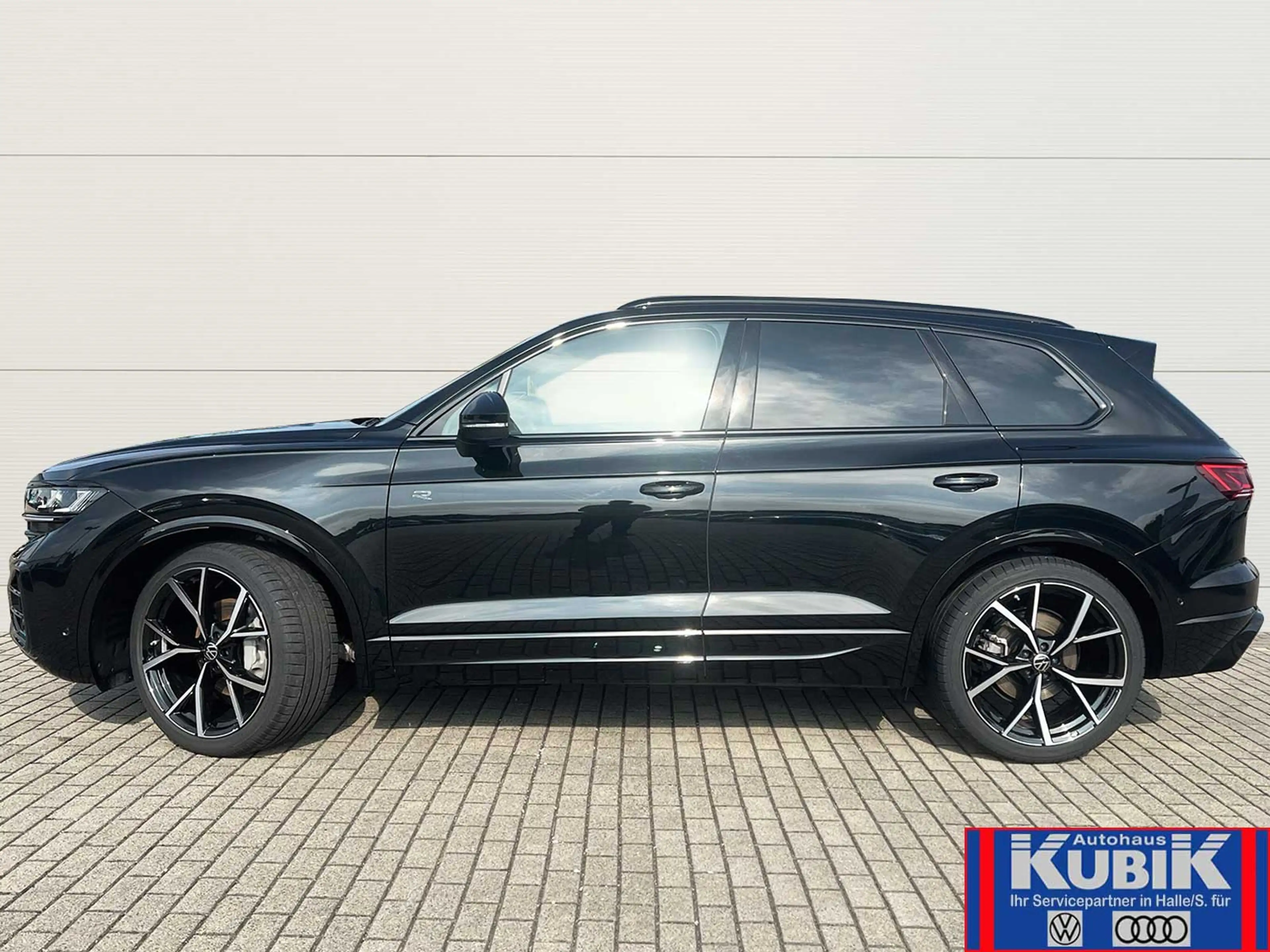 Volkswagen Touareg R-Line Black Style 3.0 TDI 4motion Allradlenkung + — photo 3